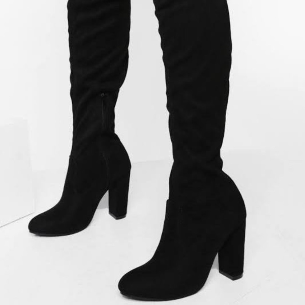 BLACK STEVE MADDEN THIGH HIGH BOOTS